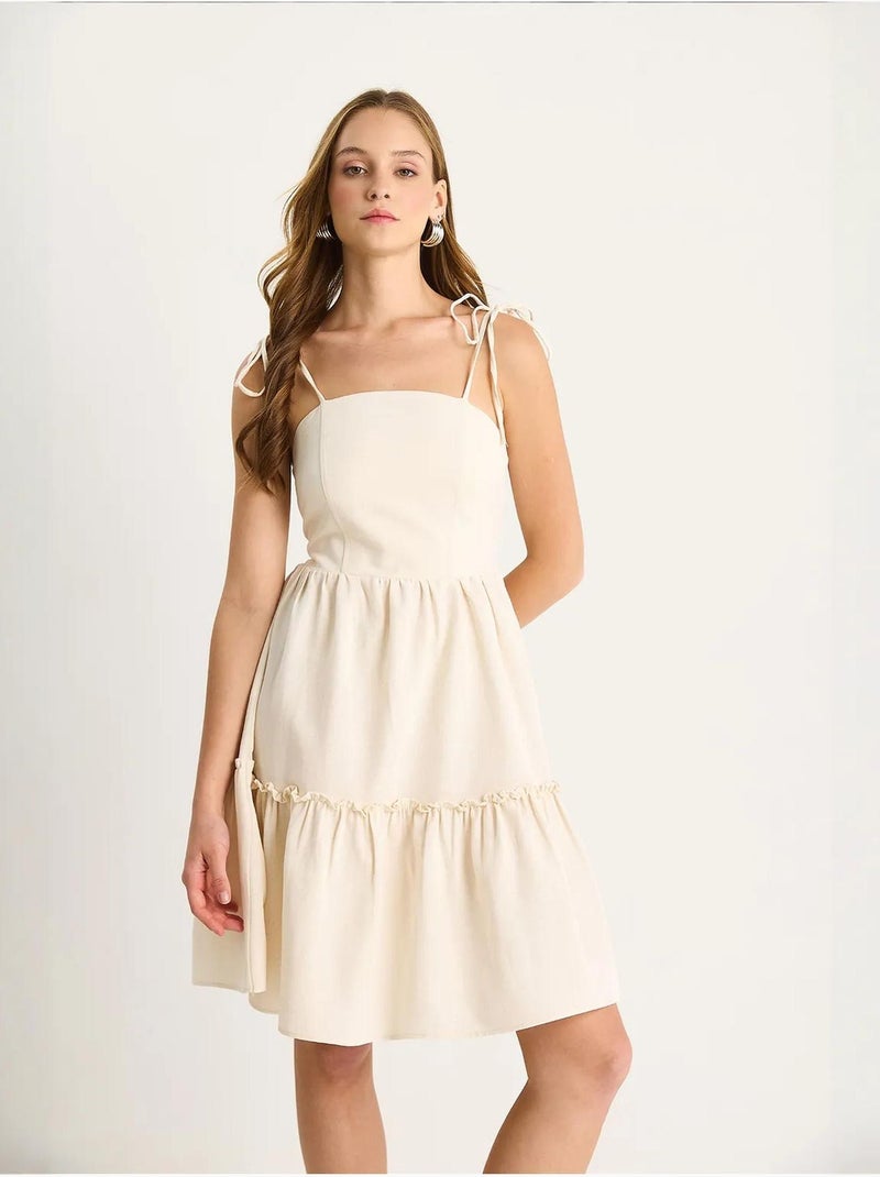 Vestido midi em a com decote quadrado e detalhe de vivo lucci Bege-argila - Kiabi