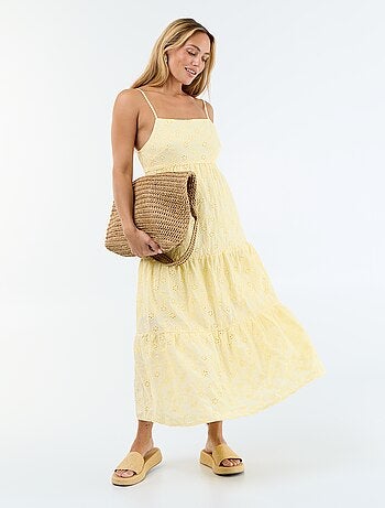Vestido midi em bordado inglês com alças ajustáveis