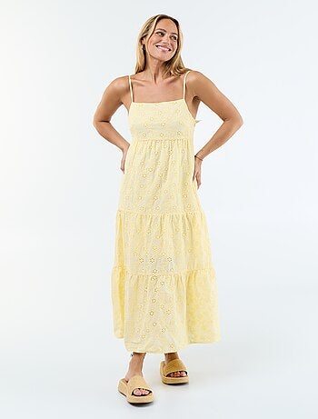 Vestido midi em bordado inglês com alças ajustáveis