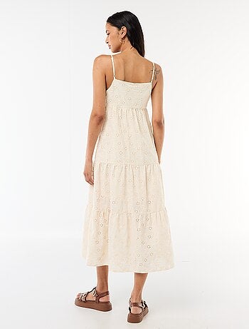 Vestido midi em bordado inglês com alças ajustáveis