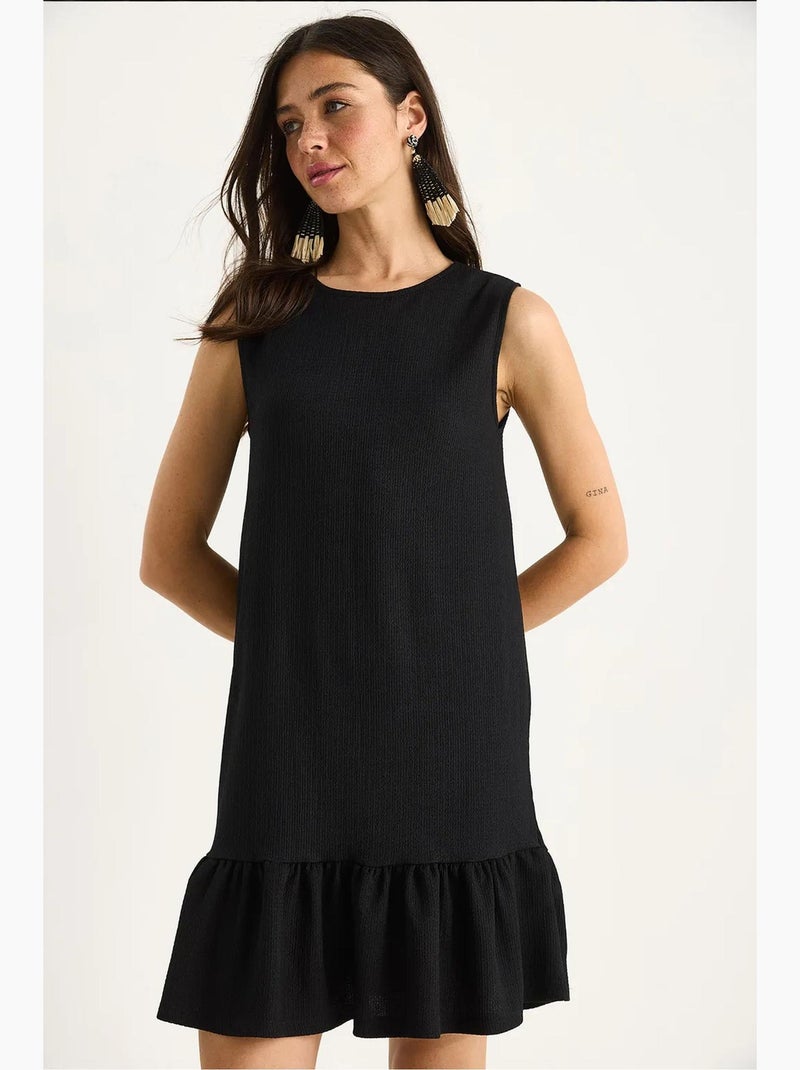 Vestido midi em crepe texturado com detalhe de folho lucci Preto - Kiabi