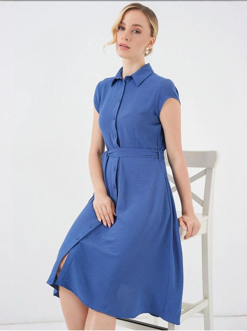 Vestido midi em linha a com colarinho de camisa, abotoamento e detalhe de viés bdart - Kiabi Vestido midi em linha a com colarinho de camisa, abotoamento e detalhe de viés bdart - Kiabi