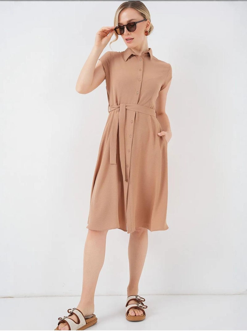 Vestido midi em linha a com colarinho de camisa, abotoamento e detalhe de viés bdart Castanho-claro - Kiabi