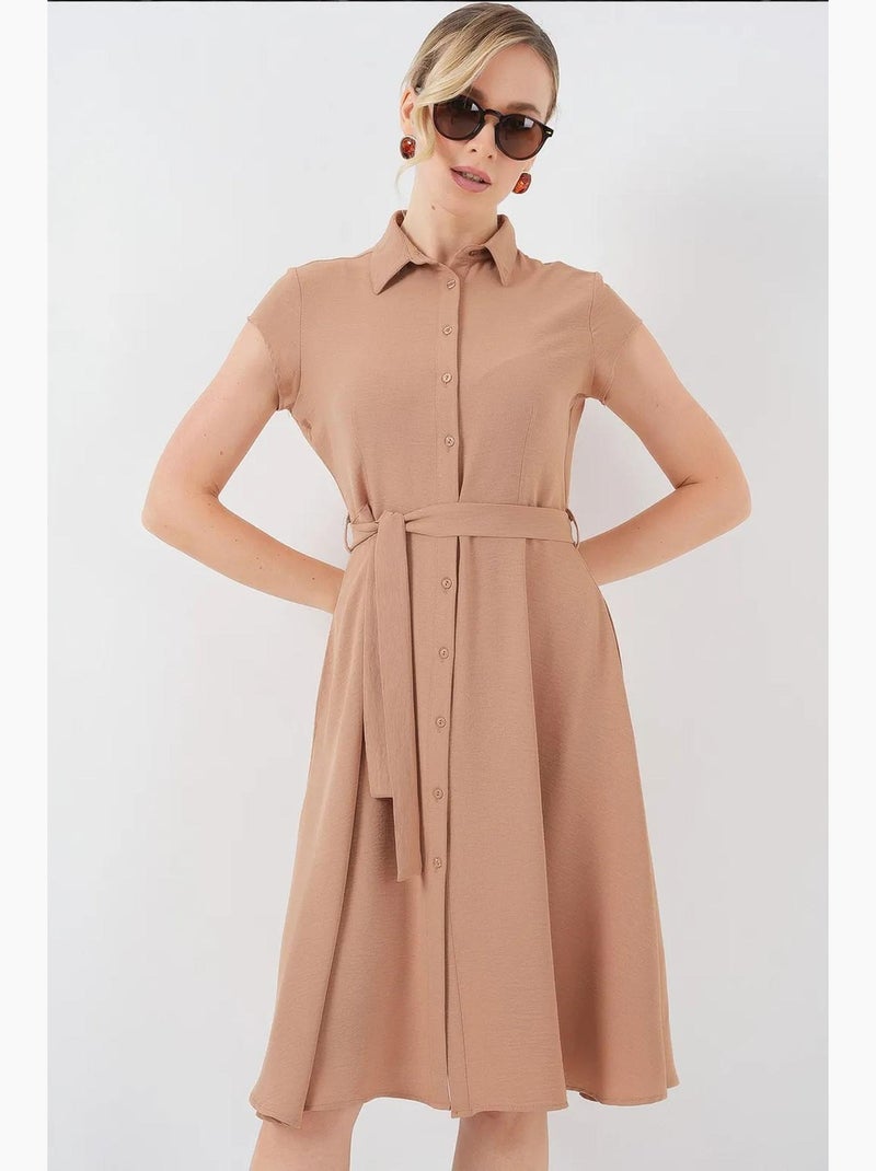 Vestido midi em linha a com colarinho de camisa, abotoamento e detalhe de viés bdart Castanho-claro - Kiabi