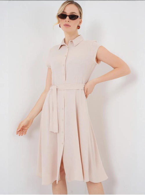 Vestido midi em linha a com colarinho de camisa, abotoamento e detalhe de viés bdart - Kiabi Vestido midi em linha a com colarinho de camisa, abotoamento e detalhe de viés bdart - Kiabi
