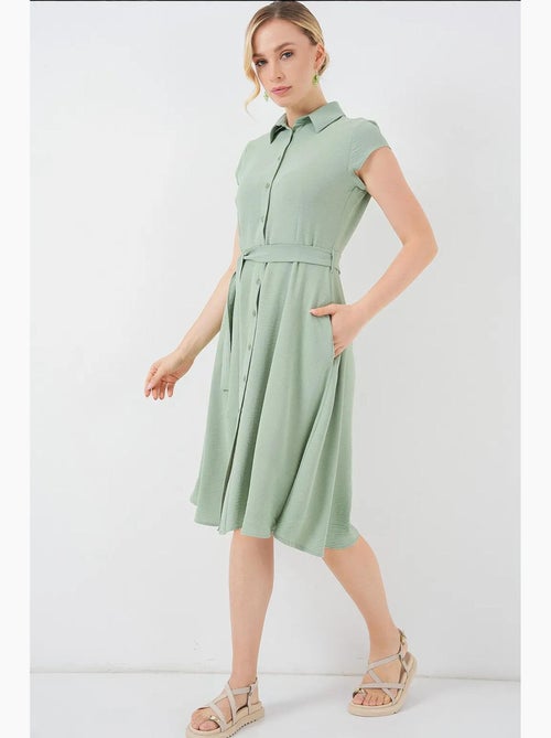 Vestido midi em linha a com colarinho de camisa, abotoamento e detalhe de viés bdart - Kiabi Vestido midi em linha a com colarinho de camisa, abotoamento e detalhe de viés bdart - Kiabi