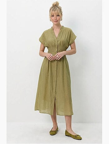 Vestido midi em linha a com decote em v e botões lucci