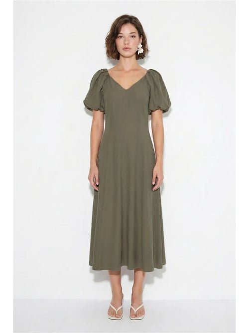 Vestido midi em linha a com decote em v e fecho de correr lucci - Kiabi