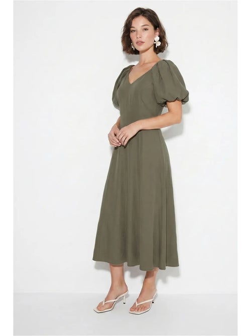 Vestido midi em linha a com decote em v e fecho de correr lucci - Kiabi