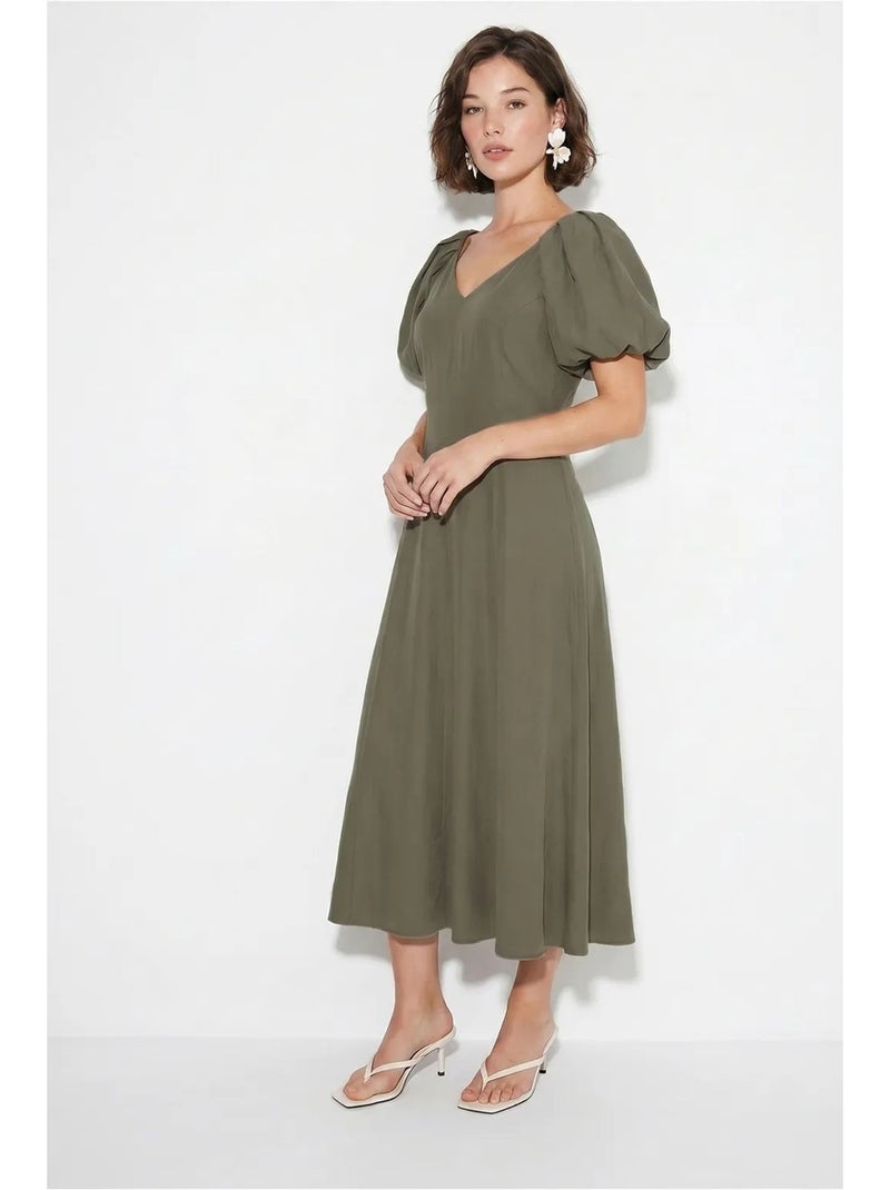Vestido midi em linha a com decote em v e fecho de correr lucci Cáqui - Kiabi