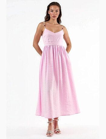 Vestido midi em linha a com detalhe de acessório busem