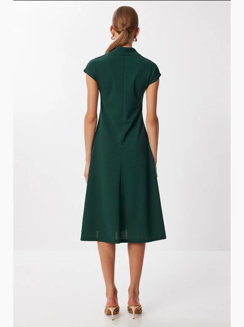 Vestido midi em linha a com meia gola alta istanbul - Kiabi Vestido midi em linha a com meia gola alta istanbul - Kiabi