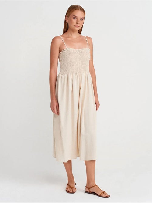 Vestido midi em linha a sem alças dilvin - Kiabi Vestido midi em linha a sem alças dilvin - Kiabi