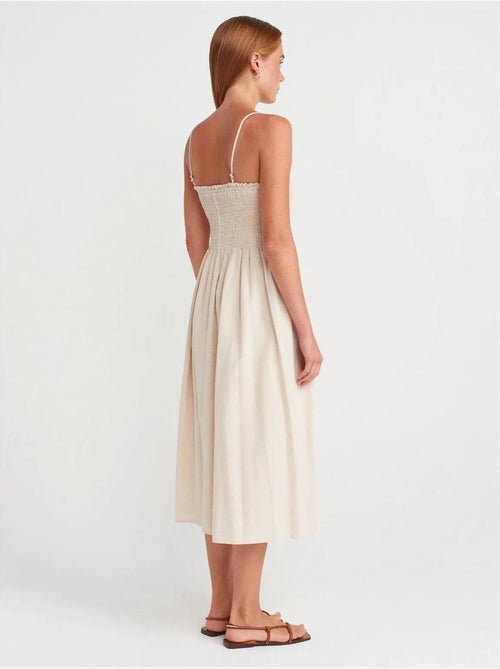 Vestido midi em linha a sem alças dilvin - Kiabi Vestido midi em linha a sem alças dilvin - Kiabi
