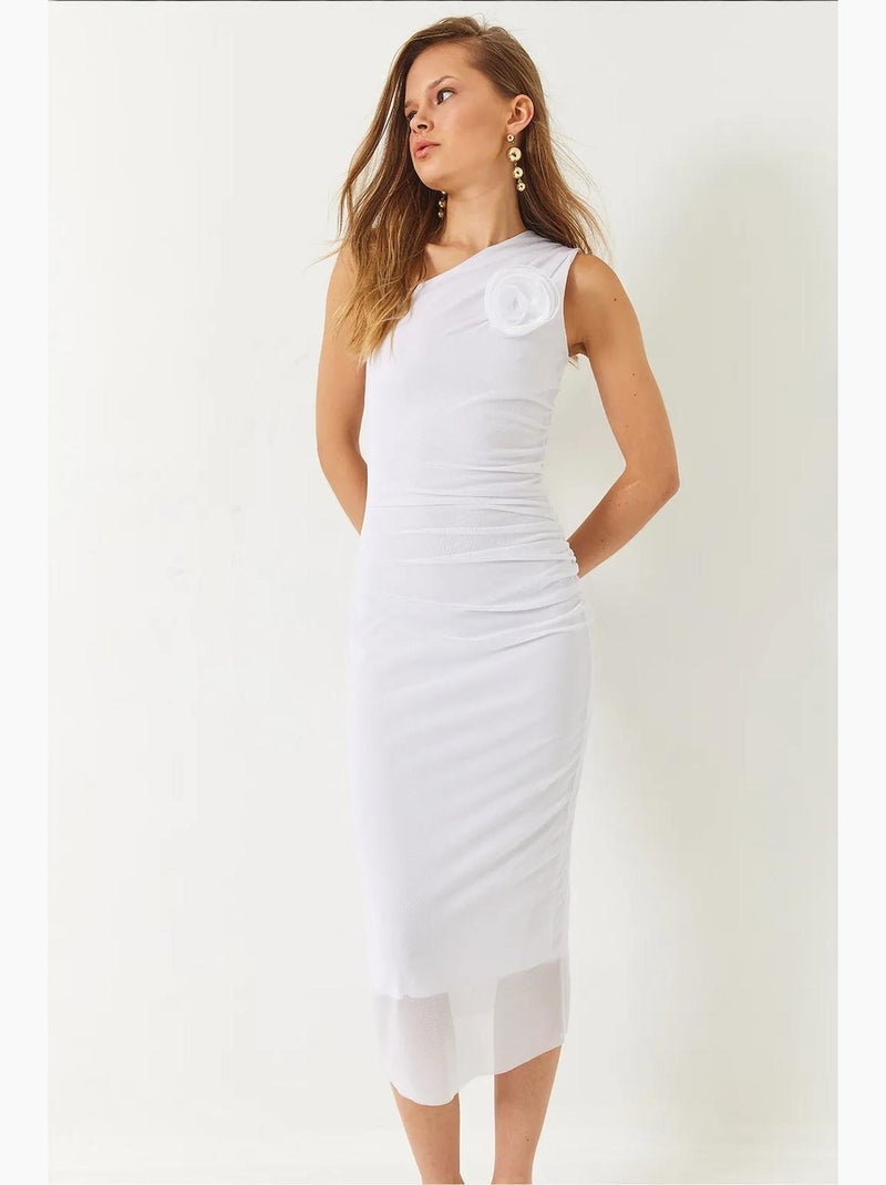 Vestido midi em tule com forro e acessório de rosa removível lucci Branco - Kiabi