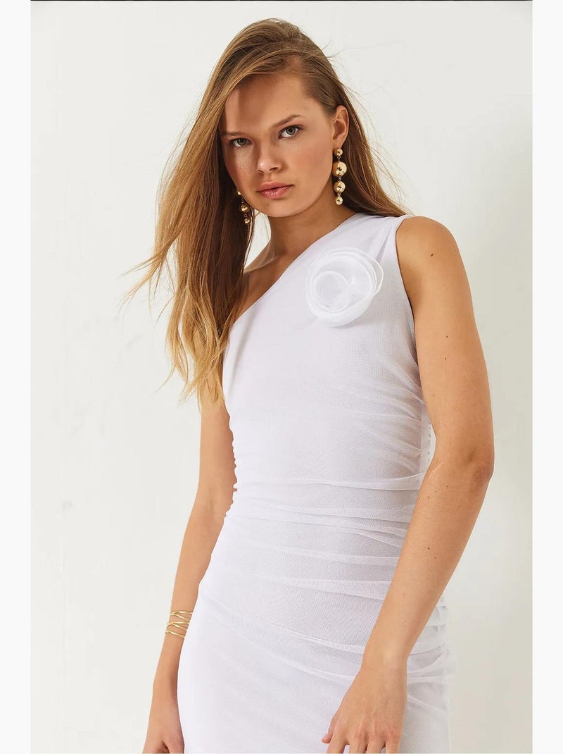 Vestido midi em tule com forro e acessório de rosa removível lucci Branco - Kiabi