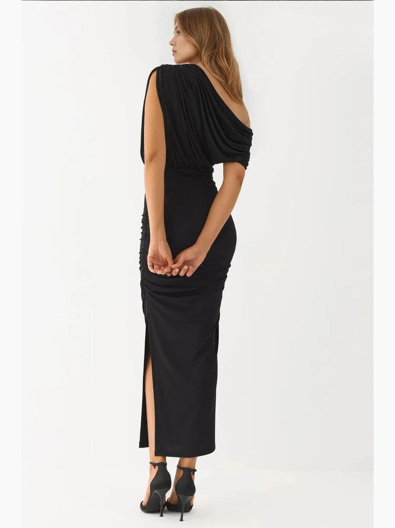 Vestido midi envelope com racha, gola assimétrica e elástico hiccup Preto - Kiabi