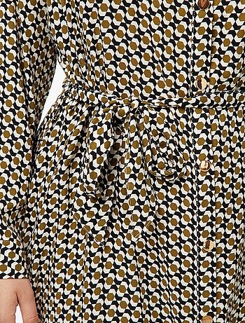 Vestido midi estampado cintado e com molas de pressão