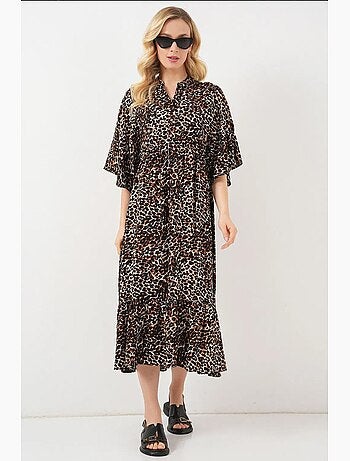Vestido midi estampado com decote em v e mangas três quartos bdart