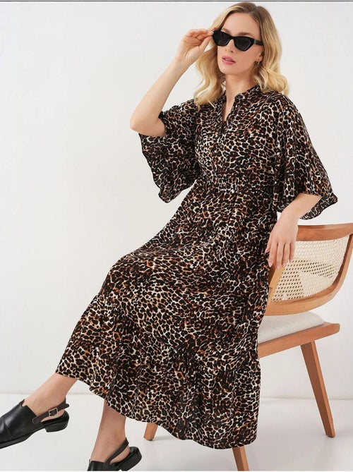 Vestido midi estampado com decote em v e mangas três quartos bdart - Kiabi Vestido midi estampado com decote em v e mangas três quartos bdart - Kiabi