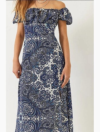 Vestido midi estampado com decote em v e racha lucci