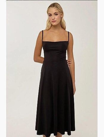 Vestido midi evasé com alças hiccup