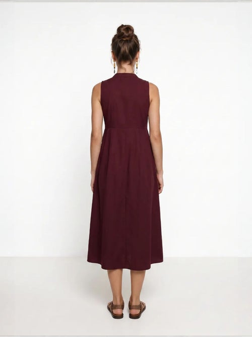 Vestido midi evasé sem mangas com gola mandarim istanbul - Kiabi Vestido midi evasé sem mangas com gola mandarim istanbul - Kiabi