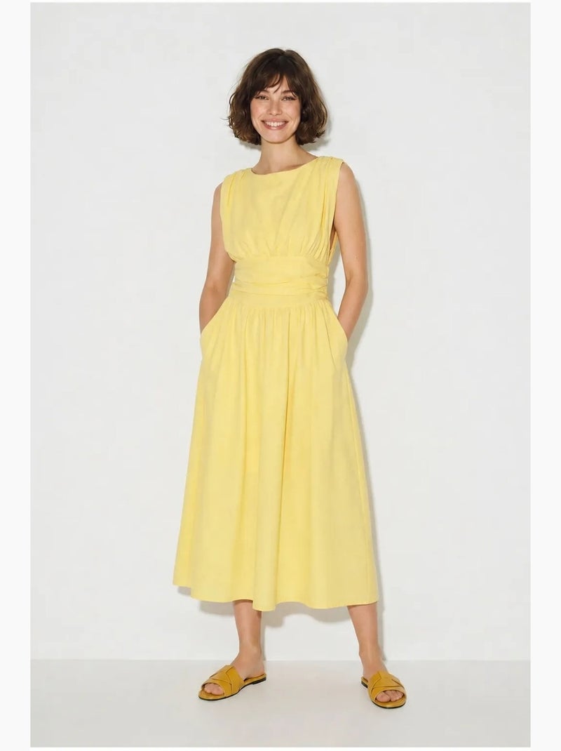 Vestido midi feminino sem mangas em linha a lucci Amarelo-limão - Kiabi
