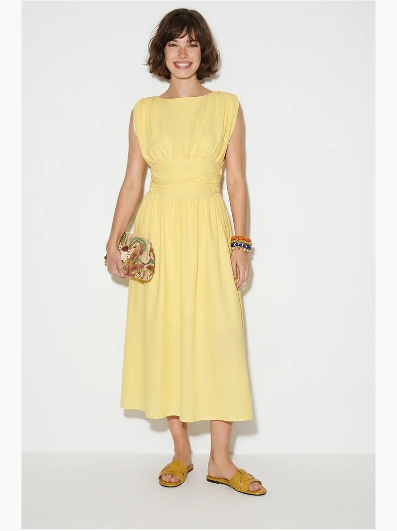 Vestido midi feminino sem mangas em linha a lucci Amarelo-limão - Kiabi