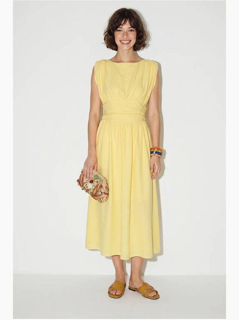 Vestido midi feminino sem mangas em linha a lucci Amarelo-limão - Kiabi