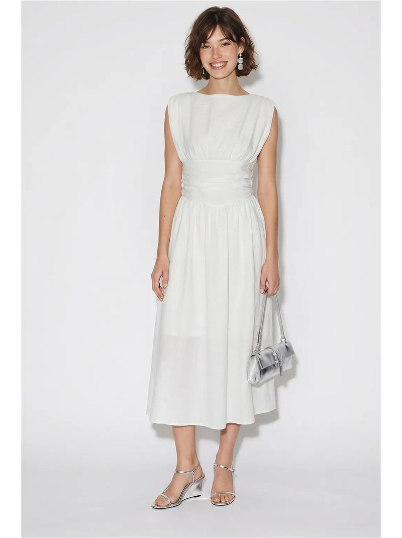 Vestido midi feminino sem mangas em linha a lucci Branco - Kiabi