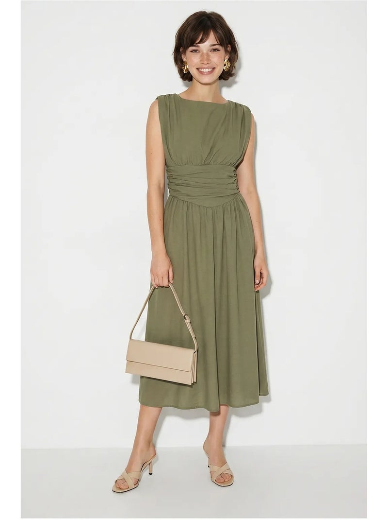 Vestido midi feminino sem mangas em linha a lucci Cáqui - Kiabi