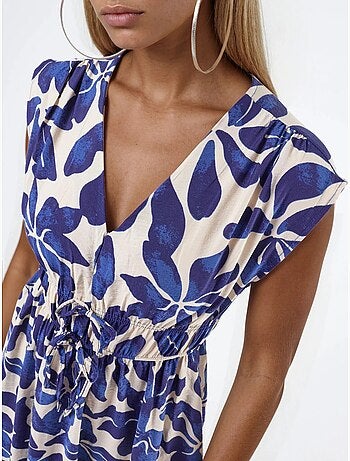 Vestido midi floral com decote em v e detalhe de laço busem