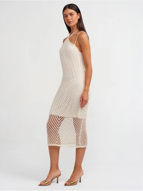 Vestido midi halter texturizado com recorte - Kiabi Vestido midi halter texturizado com recorte - Kiabi