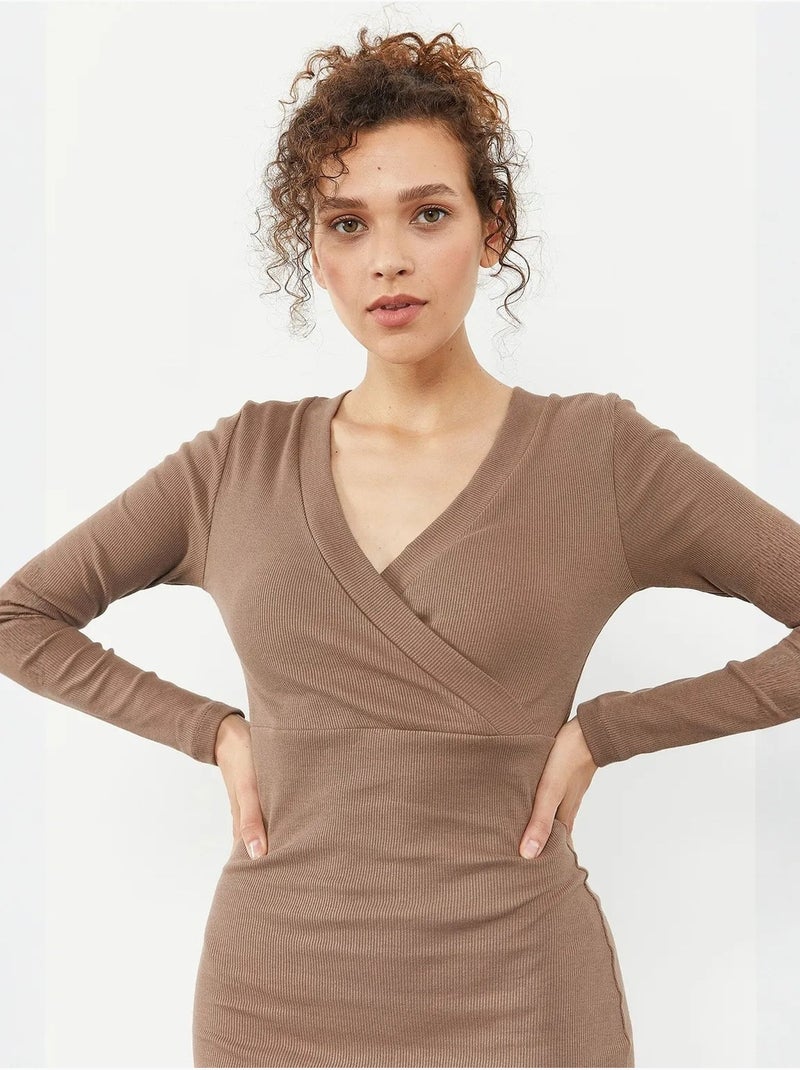 Vestido midi justo canelado com decote em v tommy Toupe - Kiabi