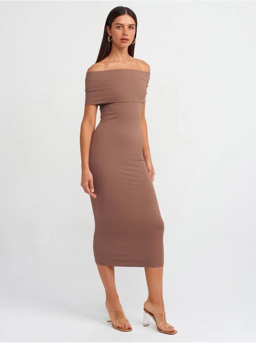 Vestido midi justo com decote barco dilvin - Kiabi Vestido midi justo com decote barco dilvin - Kiabi