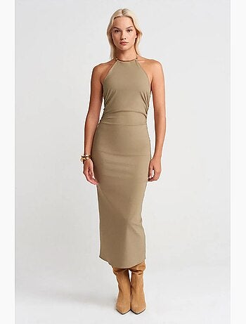 Vestido midi justo com decote halter dilvin