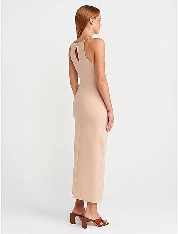 Vestido midi justo com decote halter e racha dilvin