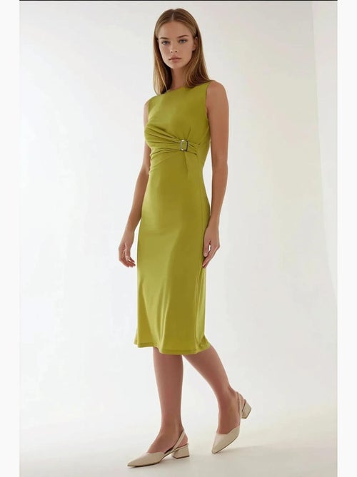 Vestido midi justo com gola redonda hiccup - Kiabi