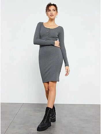 Vestido midi justo com gola redonda tommy