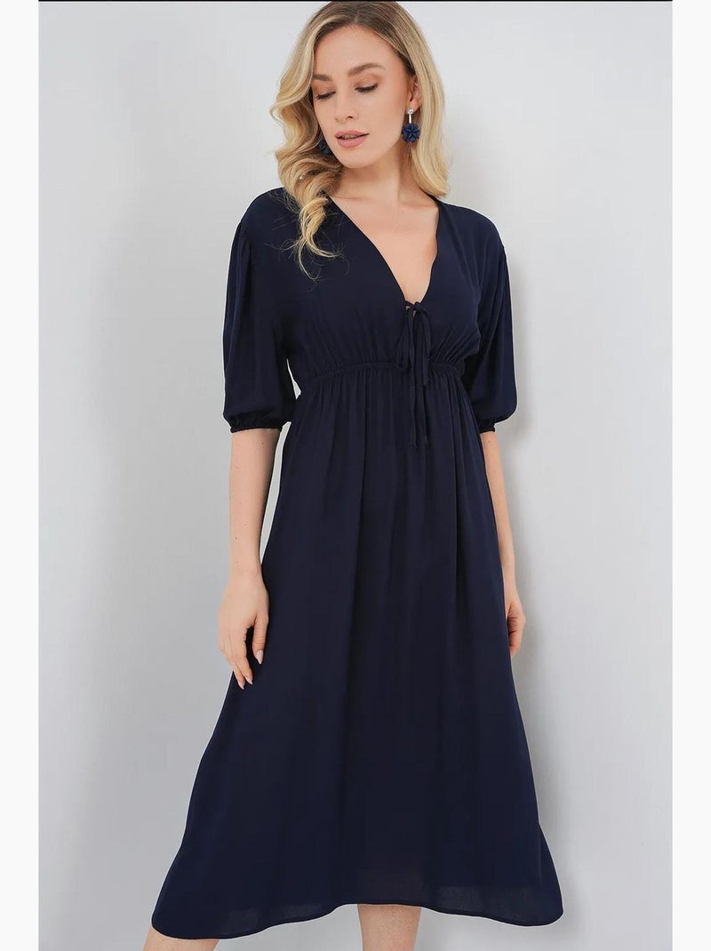 Vestido midi justo em a com decote em v e detalhe de vivo bdart Azul-marinho - Kiabi