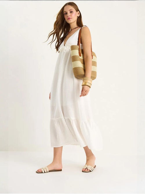Vestido midi justo em linha a com decote em v e detalhe de debrum lucci - Kiabi Vestido midi justo em linha a com decote em v e detalhe de debrum lucci - Kiabi