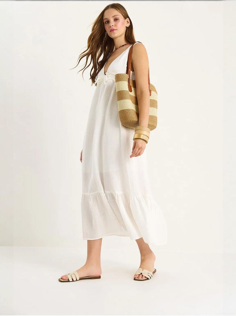 Vestido midi justo em linha a com decote em v e detalhe de debrum lucci Branco - Kiabi