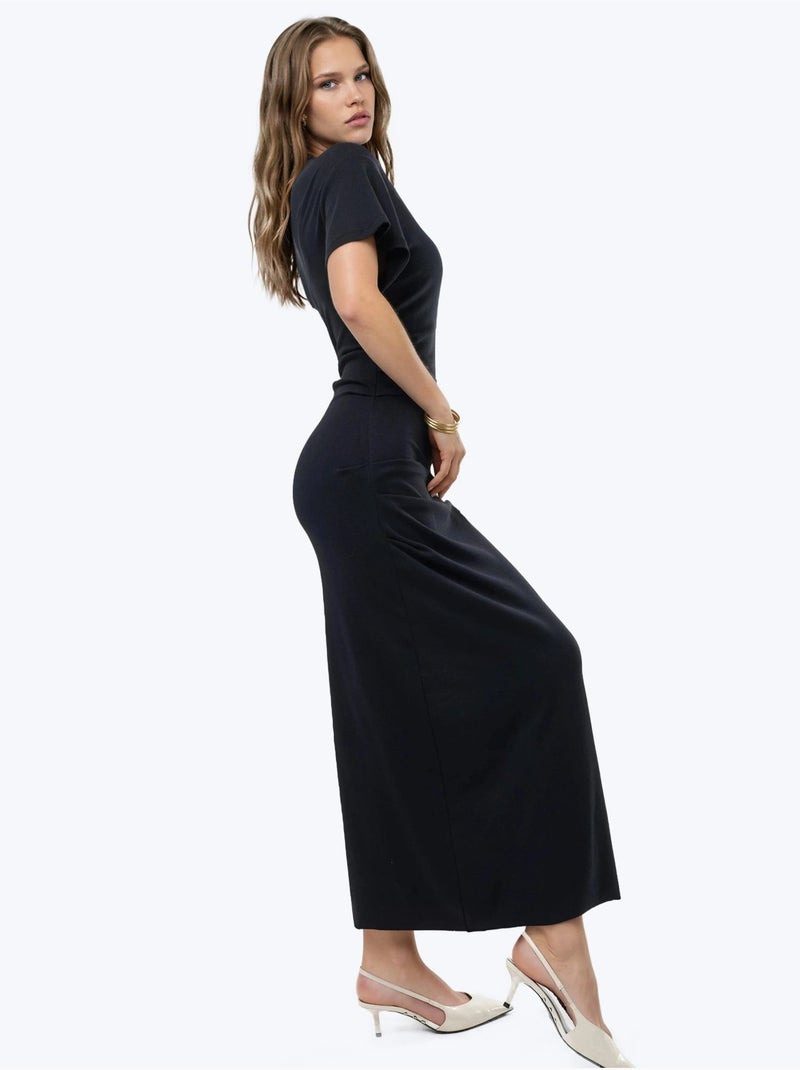 Vestido midi justo liso com decote redondo busem Preto - Kiabi