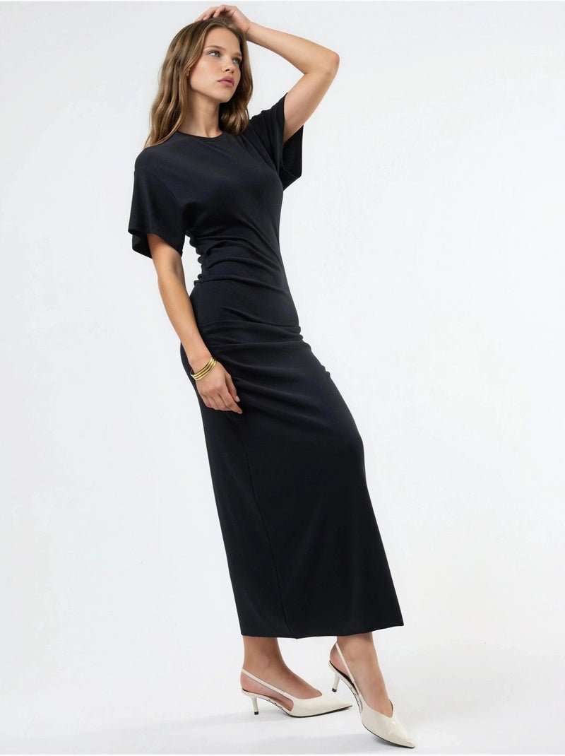 Vestido midi justo liso com decote redondo busem Preto - Kiabi