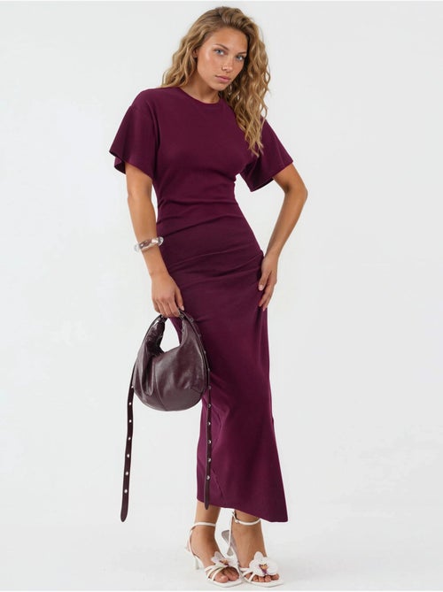 Vestido midi justo liso com decote redondo busem - Kiabi Vestido midi justo liso com decote redondo busem - Kiabi