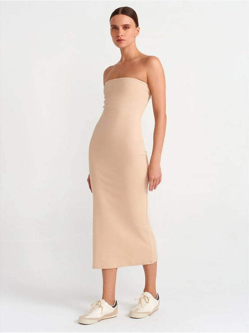 Vestido midi justo sem alças dilvin Bege-argila - Kiabi