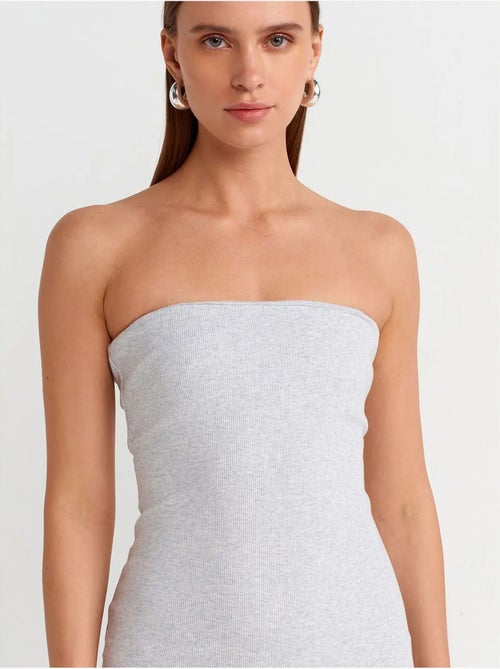 Vestido midi justo sem alças dilvin - Kiabi Vestido midi justo sem alças dilvin - Kiabi