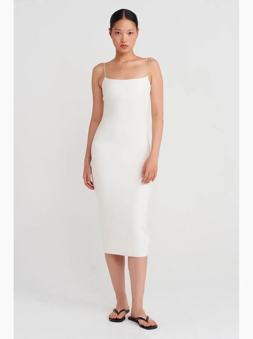 Vestido midi justo sem mangas com detalhe cut-out dilvin - Kiabi Vestido midi justo sem mangas com detalhe cut-out dilvin - Kiabi
