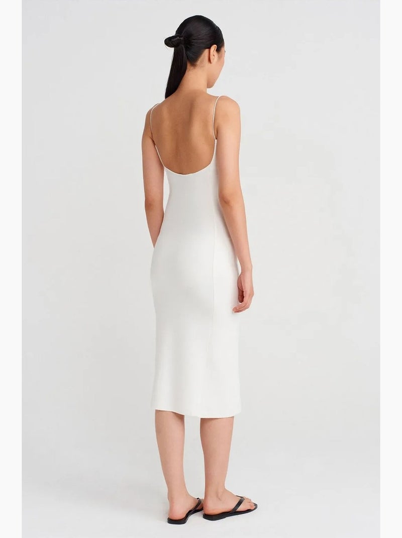 Vestido midi justo sem mangas com detalhe cut-out dilvin Branco - Kiabi